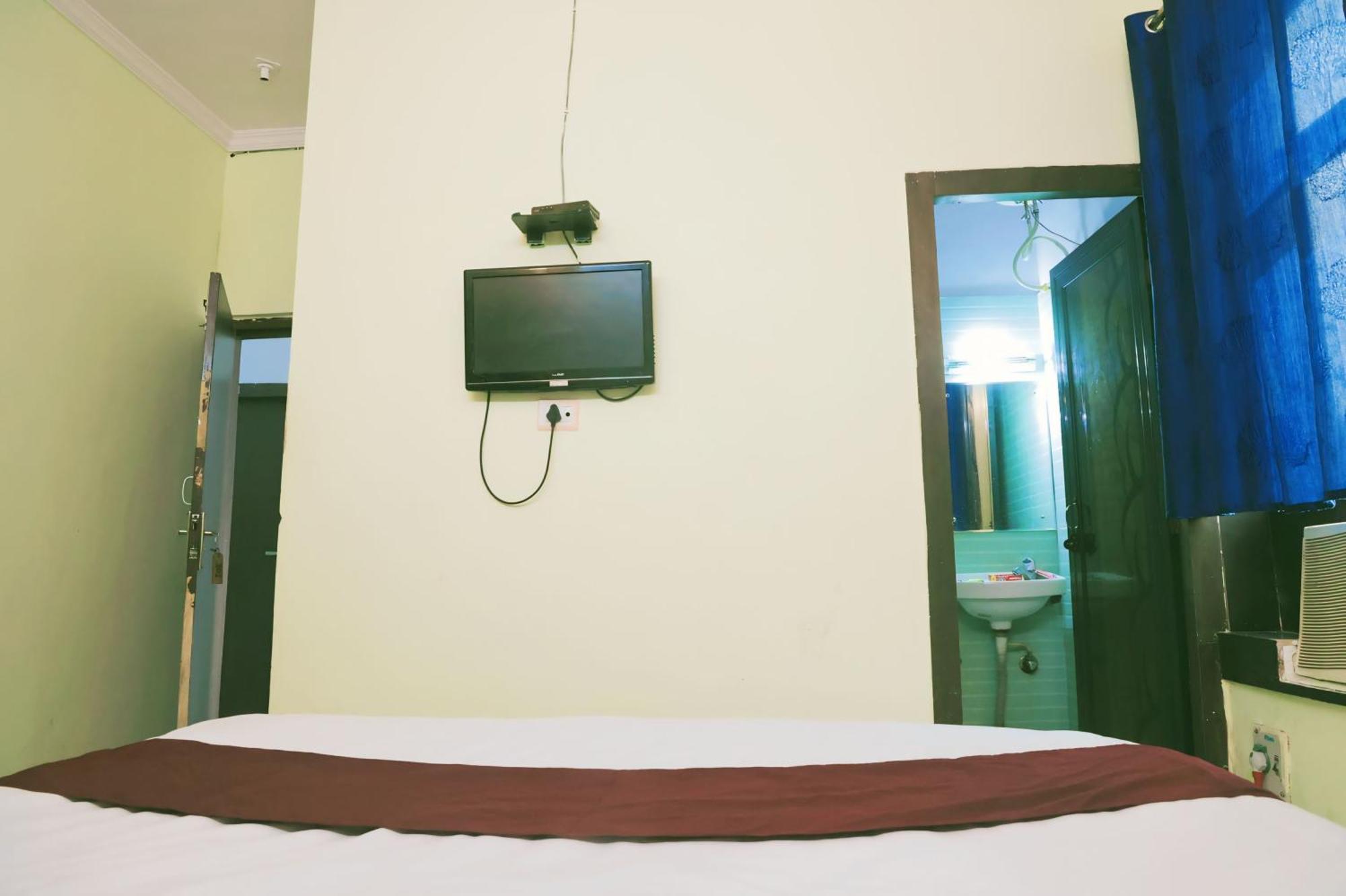 Hotel Shaurya Haridwār Esterno foto